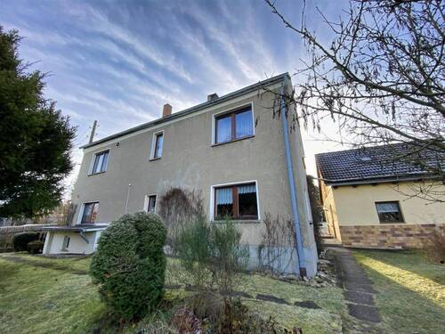 Hausvorderansicht - 5 Zimmer Mehrfamilienhaus, Wohnhaus zum Kaufen in Stadtroda
