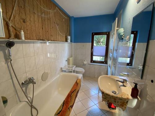 Badezimmer im Erdgeschoss - 