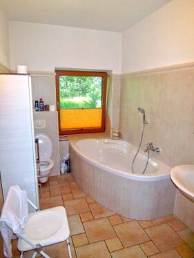 Bad am Schlafzimmer - 