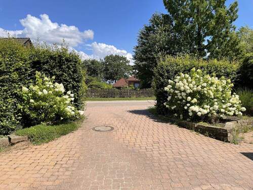 Blick auf die Straße - 7 Zimmer Einfamilienhaus in Verden