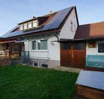 Geräumiges Wohnhaus mit Garage - 580.000,00&nbsp;EUR Kaufpreis, ca.&nbsp; 157,00&nbsp;m&sup2;&nbsp;Wohnfl&auml;che in Dettingen an der Erms (PLZ: 72581)