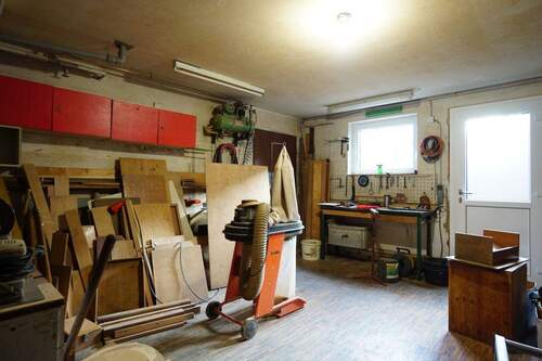 Holzwerkstatt im Untergeschoss - 