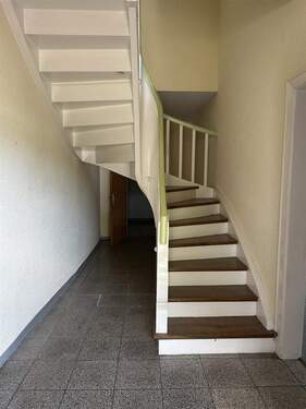 Flur Erdgeschoss - 5 Zimmer Einfamilienhaus in Heimbach