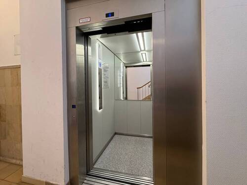 Personenaufzug - 7 Zimmer Büro in Mannheim