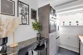 Bild 1 - Charmante 2-Zimmer-Wohnung mit Balkon über den Dächern Berlins