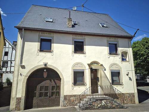 Straßenansicht - Einfamilienhaus mit 160,00 m² in Kröv zum Kaufen