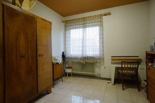 Zimmer im Untergeschoss - 