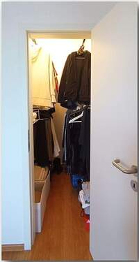 begehbarer Kleiderschrank im SZ Fli.jpg - 