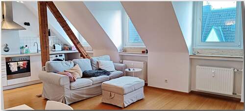 Wohnbereich Flinger Straße im Dachgeschoss.jpg - Schöne und lebendige Altstadtlage! Teilmöbliert! Flinger Straße in Düsseldorf