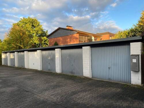 Garage - 5 Zimmer Reihenendhaus in Bovenden