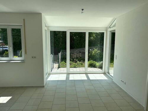 Essbereich mit Wintergarten - 