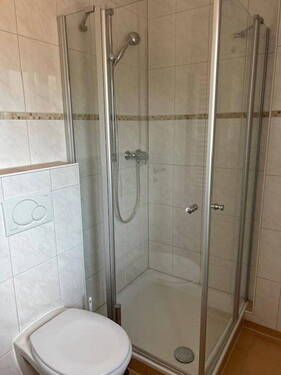 Bad 2 Dusche - 