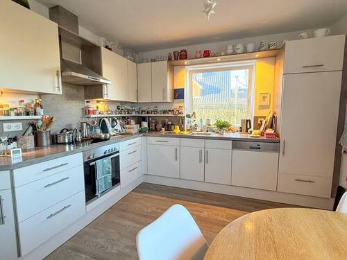 Küche - 4 Zimmer Doppelhaushälfte in Husum