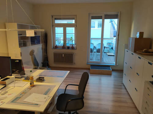 Büro 1 mit Ausgang zur Terrasse - 7 Zimmer Büro in Mainz