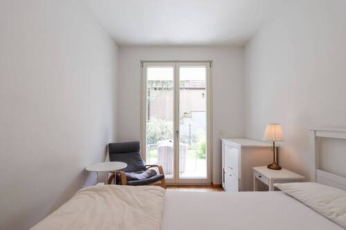 Zimmer 1 - 
