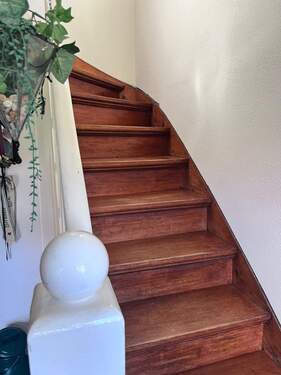 165 Treppe zum Obergeschoss - 