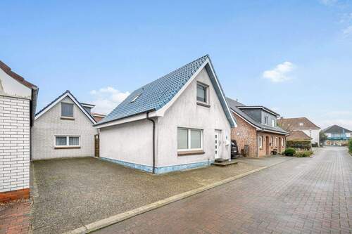 Außenansicht Front - 2 Häuser im Herzen Büsums - 309.000,00 EUR Kaufpreis, ca.  131,00 m² Wohnfläche