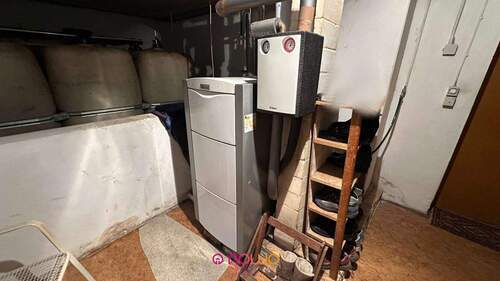 Heizungsanlage im Keller - 