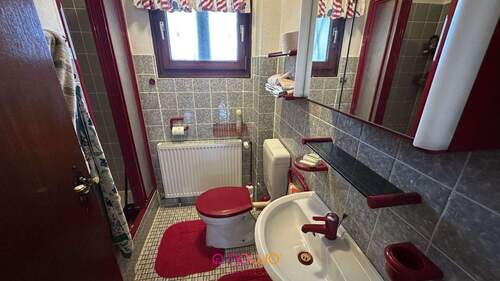 Gästebad mit Dusche - 