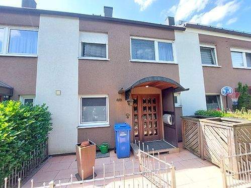 Reihenmittelhaus - Familienglück in Altdorf Reihenmittelhaus mit Garage