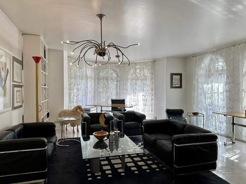 heller Wohnbereich mit Erker - 