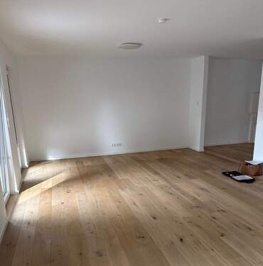 Wohnzimmer - offene Küche - 3 Zimmer Etagenwohnung in Kaarst