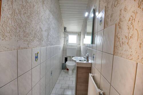 WC - 