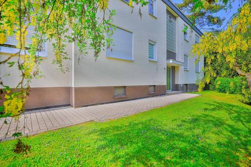 Hausansicht - Etagenwohnung mit 91,70 m² in Kassel zum Kaufen