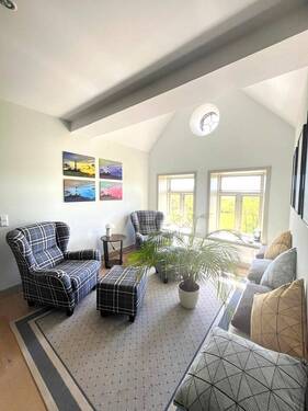 Die Galerie schafft die perfekte Verbindung zwischen verschiedenen Bereichen des oberen Stockwerkes - 