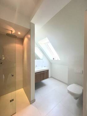 Duschbad Gästezimmer oben - 