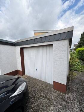 Garage - 7 Zimmer Einfamilienhaus zum Kaufen in Beverungen