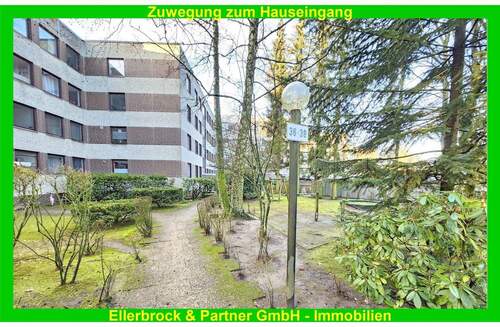 Zuwegung zum Haus - 