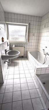 TGL Bad EG rechts.jpg - 