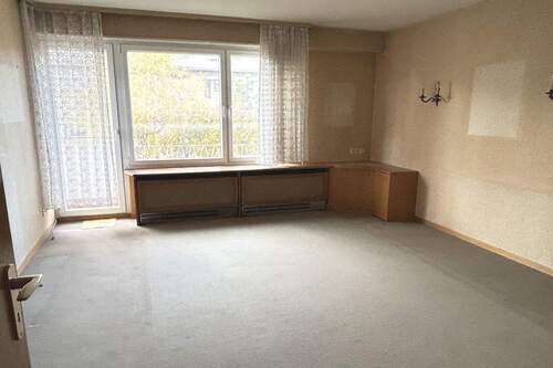 Wohnen - 4 Zimmer Etagenwohnung in Stuttgart