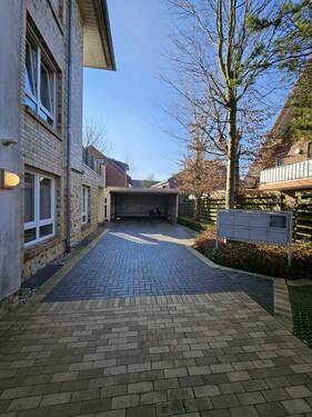 Ansicht Carport - 3 Zimmer Etagenwohnung in Cloppenburg