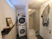 Badezimmer mit Fenster Ansicht 2 - 2 Zimmer Etagenwohnung in Fürth