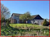 Nordansicht Wohnhaus und Garage - 
