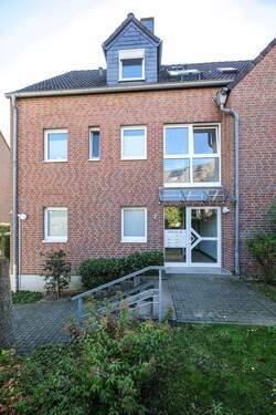 02 Haan - Steinkulle - Eingangsseite 3 - 3 Zimmer Etagenwohnung zum Kaufen in Haan