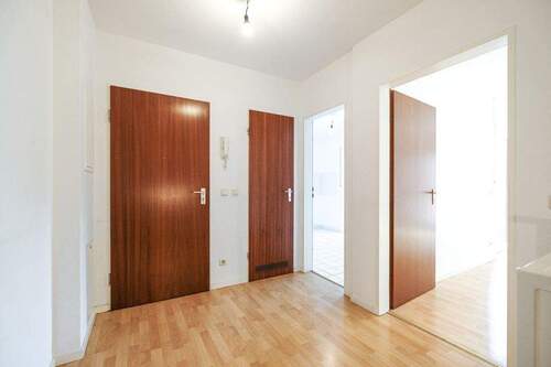 05 Haan - Steinkulle - Diele 1 - 3 Zimmer Etagenwohnung in Haan