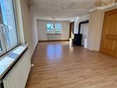Wohnzimmer Blick 2 - 7 Zimmer Mehrfamilienhaus, Wohnhaus in Berg