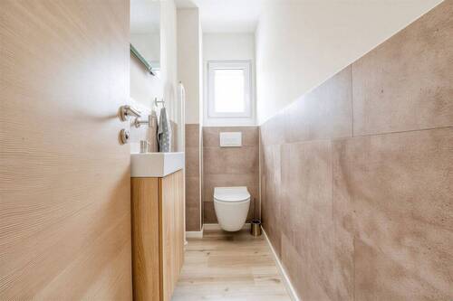 WC - 