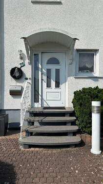 Treppe - 4 Zimmer Doppelhaushälfte in Paderborn