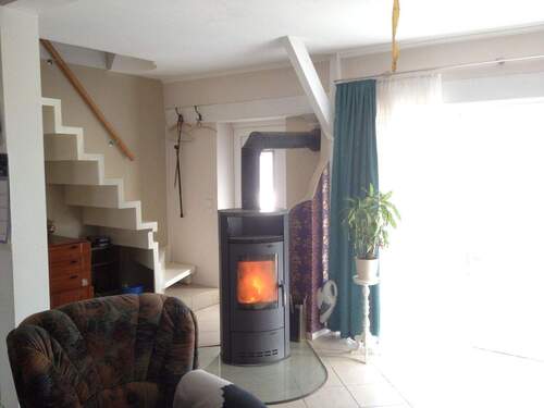 Treppe zum DG und Eingang - 