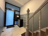 Treppenhaus EG - Gewerbeobjekt (Büro, Produktion, Verkauf) in Köln zum Kaufen