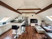 Dachgeschoss-Wohnung - 