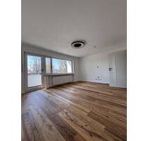 Top gepflegte 3-Zimmer-Erdgeschosswohnung mit Balkon und neuer Einbauküche - sofort bezugsfrei - Neuburg an der Donau