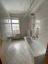 Tageslichtbad mit Wanne - 