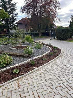 Auffahrt mit elekrtischem Schiebetor - 