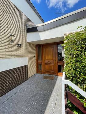 Hauseingang - 1 Zimmer Mehrfamilienhaus, Wohnhaus zum Kaufen in Hückelhoven