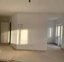 Markkleeberg* Zweitbezug nach Sanierung* helle 2 Zimmer-Wohnung* Balkon* Duschbad*EBK abkaufbar